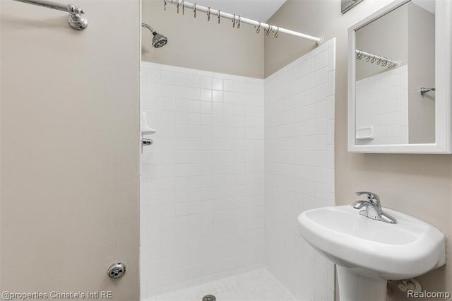 44 Adelaide Street, Detroit, MI 48201