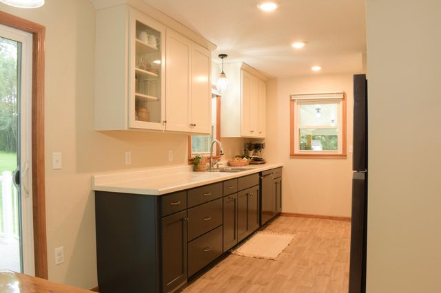 25048 County Road 34, Paynesville, MN 56362