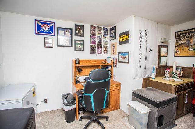 705 S 22nd Street, Slaton, TX 79364