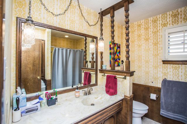 705 S 22nd Street, Slaton, TX 79364