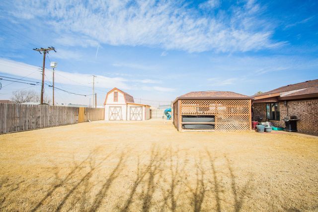 705 S 22nd Street, Slaton, TX 79364