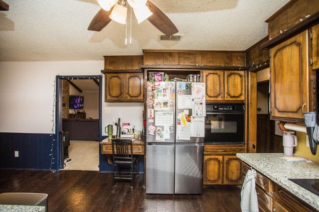 705 S 22nd Street, Slaton, TX 79364