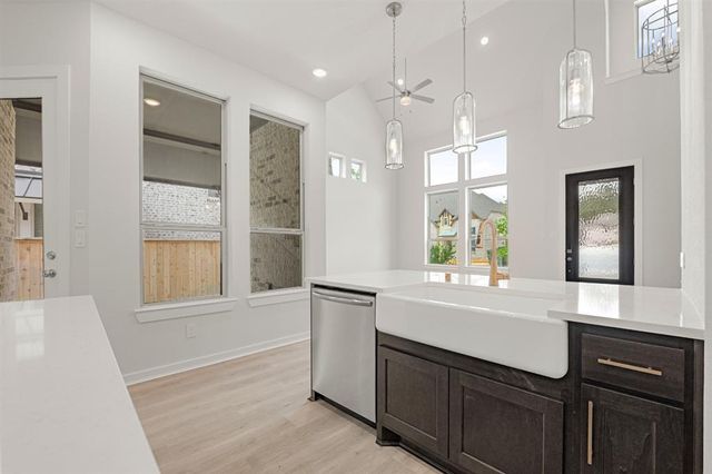 328 Fields Lane, Montgomery, TX 77316