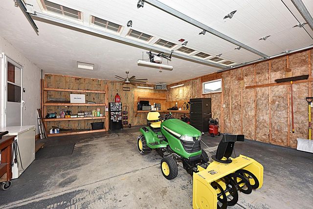 414 Yosemite AVENUE, Hartford, WI 53027