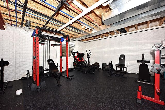 414 Yosemite AVENUE, Hartford, WI 53027