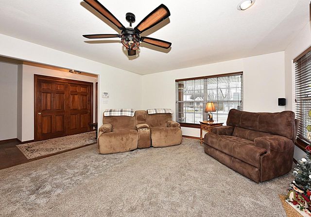 414 Yosemite AVENUE, Hartford, WI 53027