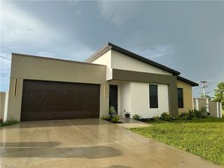 1613 N Gator CIR, Cape Coral, FL 33909