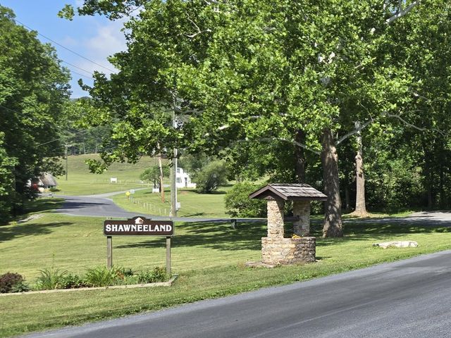 132 GERONIMO TRL, Winchester, VA 22602