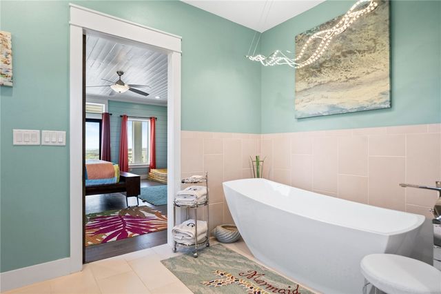 121 Bikini Dr, Port Aransas, TX 78373