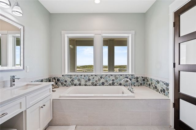 121 Bikini Dr, Port Aransas, TX 78373