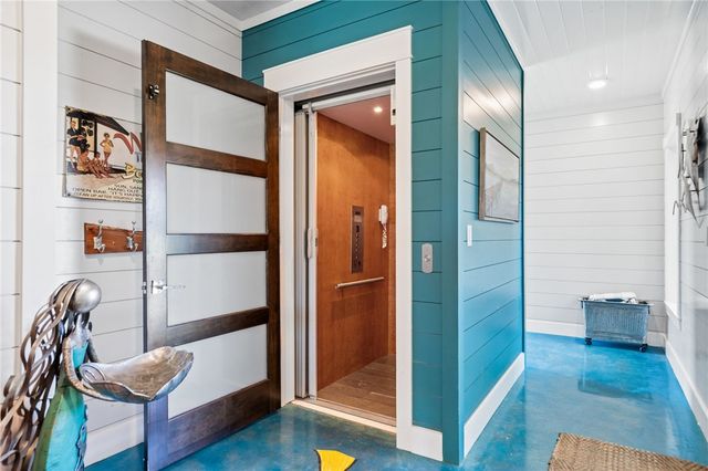 121 Bikini Dr, Port Aransas, TX 78373