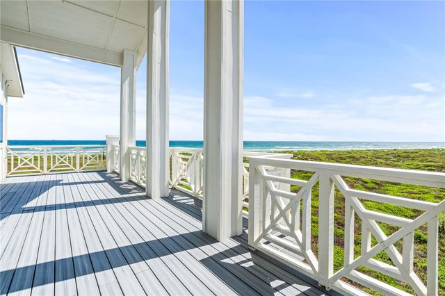 121 Bikini Dr, Port Aransas, TX 78373