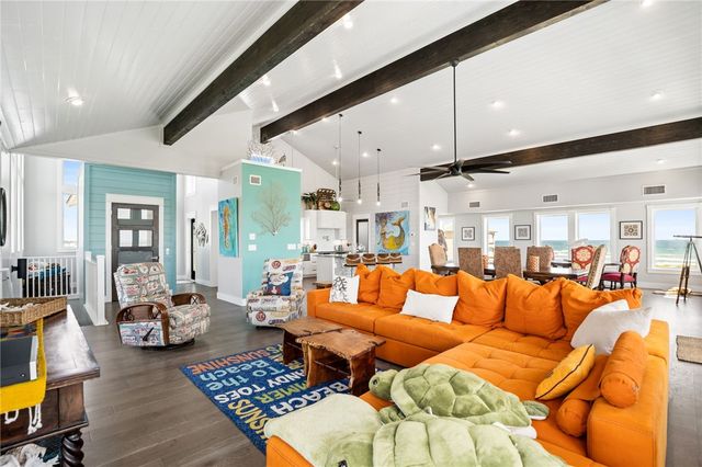 121 Bikini Dr, Port Aransas, TX 78373