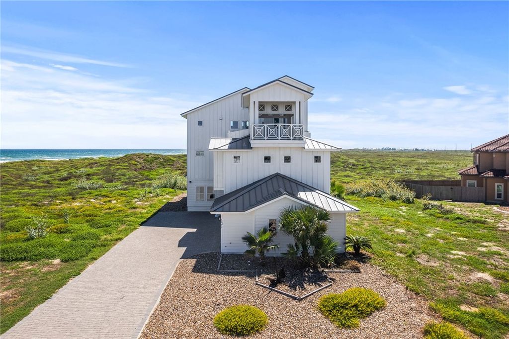 121 Bikini Dr, Port Aransas, TX 78373 — photo 2