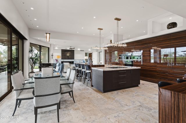 7235 N MOCKINGBIRD Lane, Paradise Valley, AZ 85253