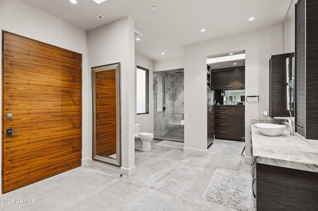 7235 N MOCKINGBIRD Lane, Paradise Valley, AZ 85253