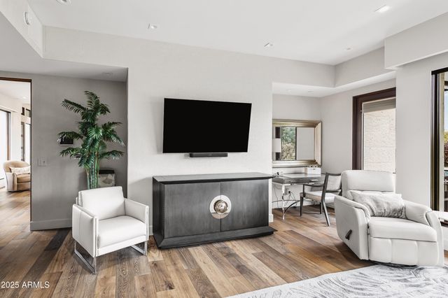 7235 N MOCKINGBIRD Lane, Paradise Valley, AZ 85253