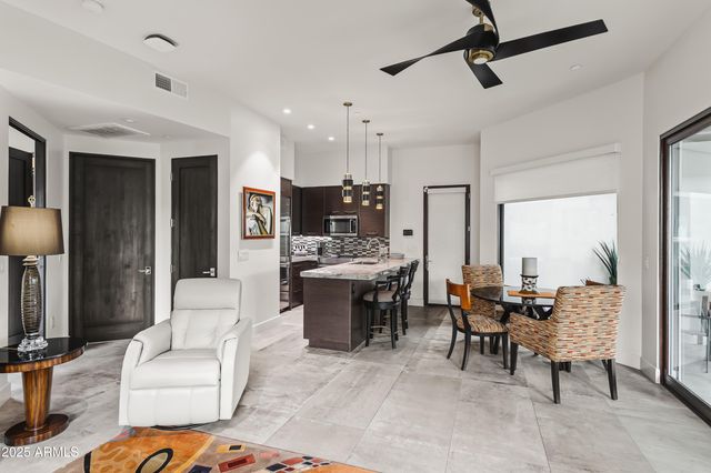 7235 N MOCKINGBIRD Lane, Paradise Valley, AZ 85253