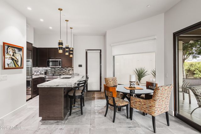 7235 N MOCKINGBIRD Lane, Paradise Valley, AZ 85253