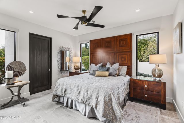 7235 N MOCKINGBIRD Lane, Paradise Valley, AZ 85253