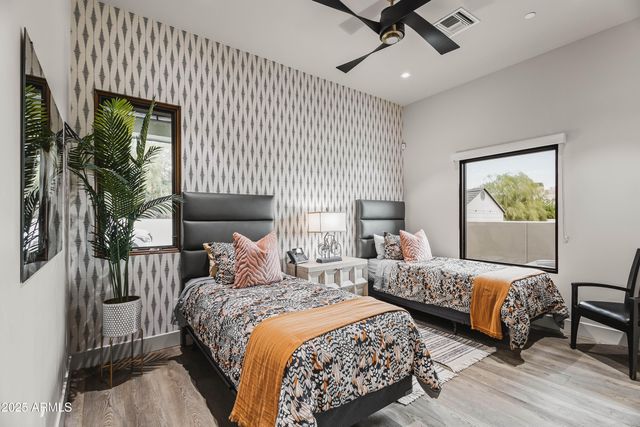 7235 N MOCKINGBIRD Lane, Paradise Valley, AZ 85253