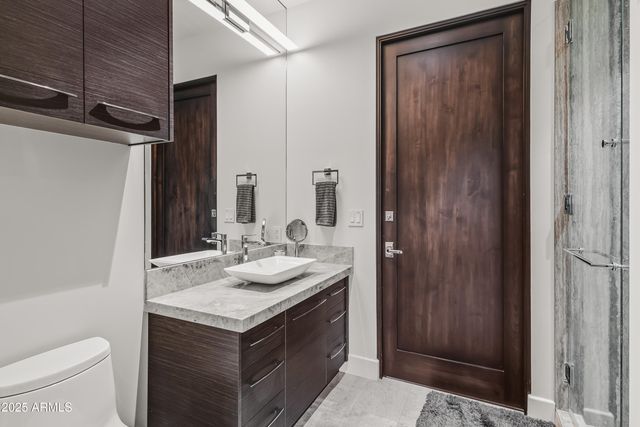 7235 N MOCKINGBIRD Lane, Paradise Valley, AZ 85253