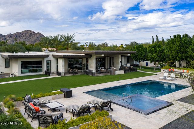 7235 N MOCKINGBIRD Lane, Paradise Valley, AZ 85253