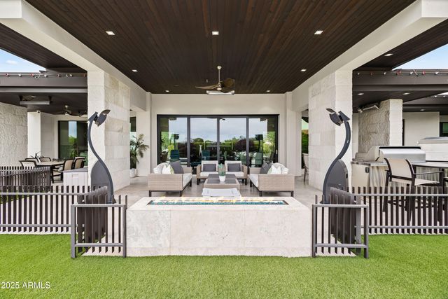 7235 N MOCKINGBIRD Lane, Paradise Valley, AZ 85253