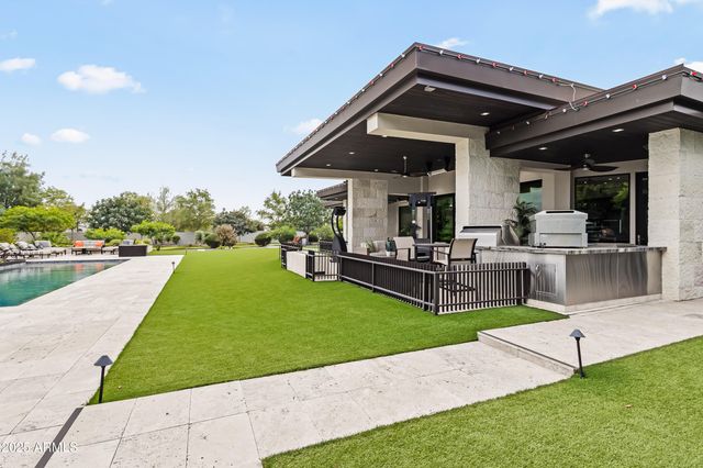 7235 N MOCKINGBIRD Lane, Paradise Valley, AZ 85253