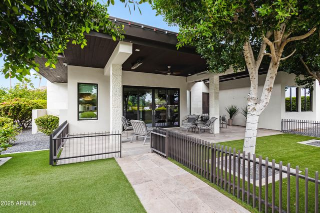 7235 N MOCKINGBIRD Lane, Paradise Valley, AZ 85253