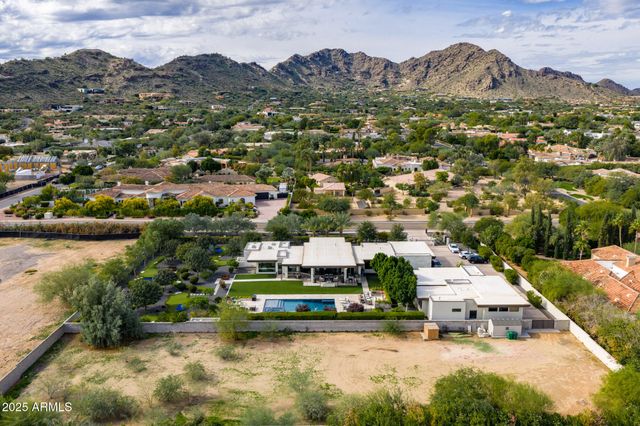 7235 N MOCKINGBIRD Lane, Paradise Valley, AZ 85253