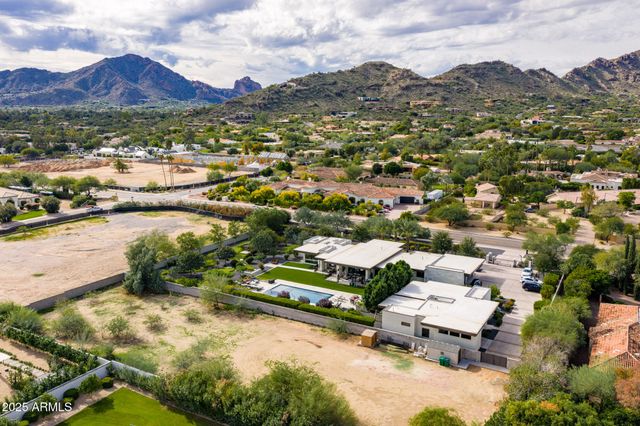 7235 N MOCKINGBIRD Lane, Paradise Valley, AZ 85253