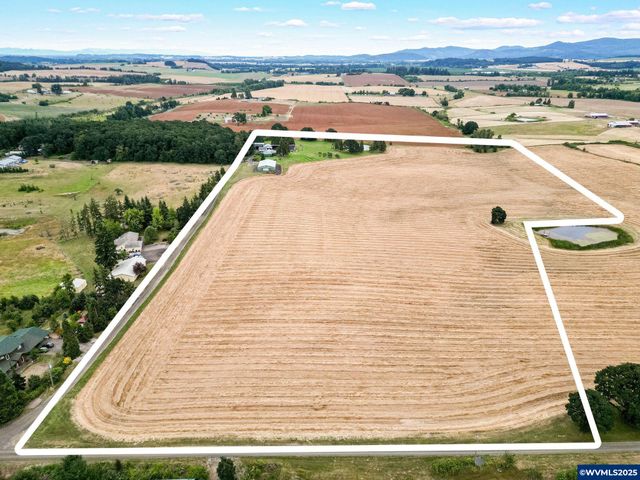 8645 Highland Rd, Independence, OR 97351