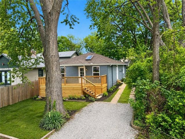 705 S Fairview Avenue, Independence, MO 64053