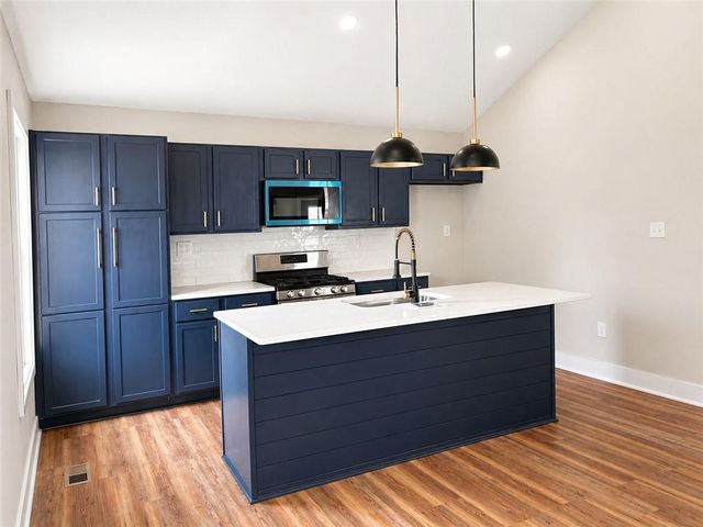 705 S Fairview Avenue, Independence, MO 64053