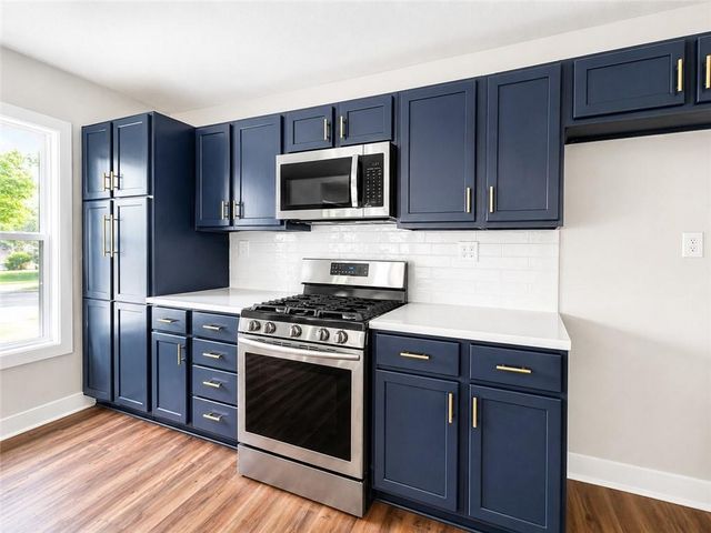 705 S Fairview Avenue, Independence, MO 64053