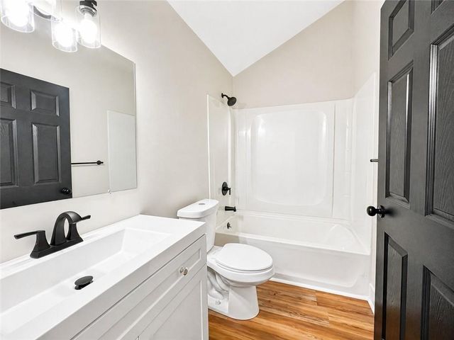 705 S Fairview Avenue, Independence, MO 64053