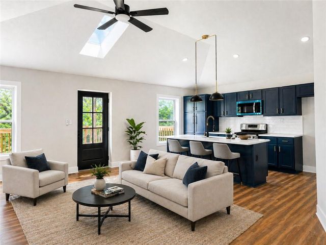 705 S Fairview Avenue, Independence, MO 64053