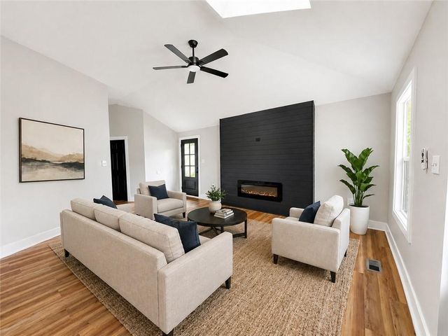 705 S Fairview Avenue, Independence, MO 64053