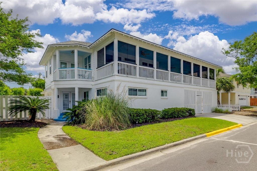 Image 2 of property listing at 5 10th Street, Tybee Island, GA 31328