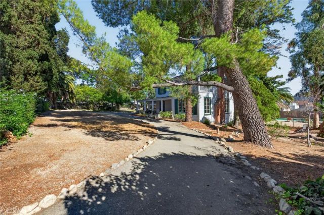 6604 Valmont Street, Tujunga, CA 91042