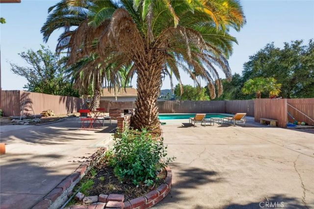 6604 Valmont Street, Tujunga, CA 91042