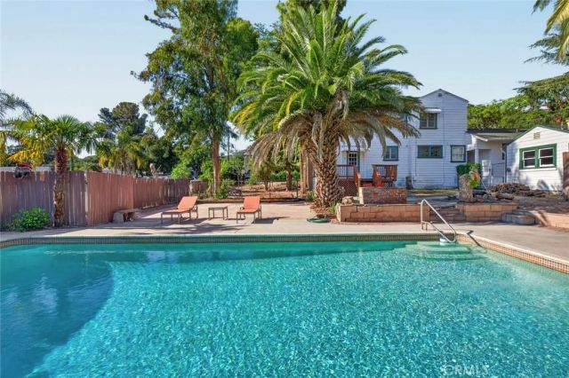 6604 Valmont Street, Tujunga, CA 91042