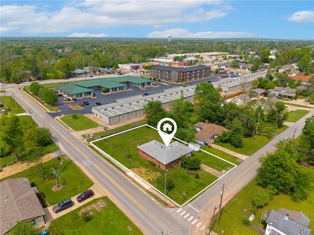 201 NW G Street, Bentonville, AR 72712