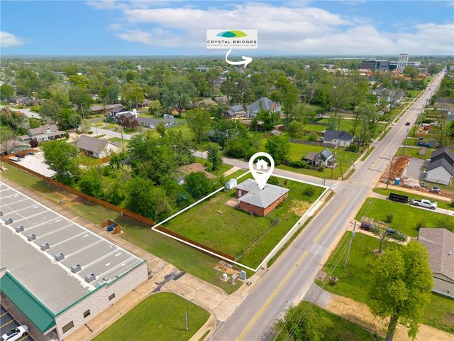 201 NW G Street, Bentonville, AR 72712