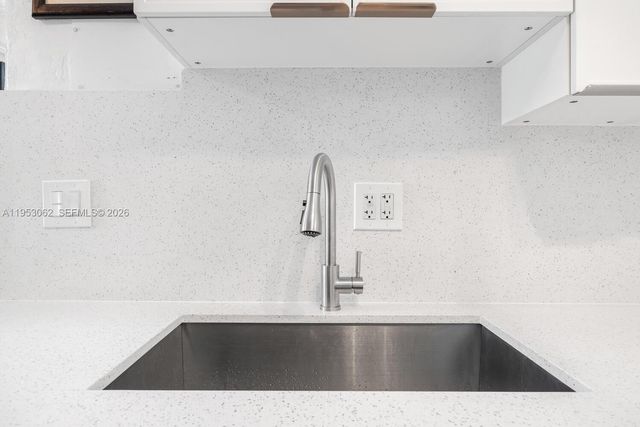 11803 NE 11 Ave, Biscayne Park, FL 33161