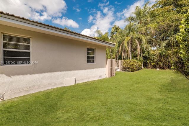 11803 NE 11 Ave, Biscayne Park, FL 33161