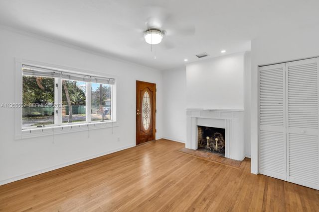 11803 NE 11 Ave, Biscayne Park, FL 33161