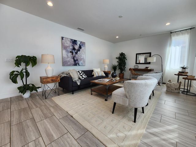 4254 Oak Knoll Road, Madera, CA 93636