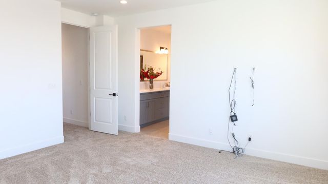 4254 Oak Knoll Road, Madera, CA 93636